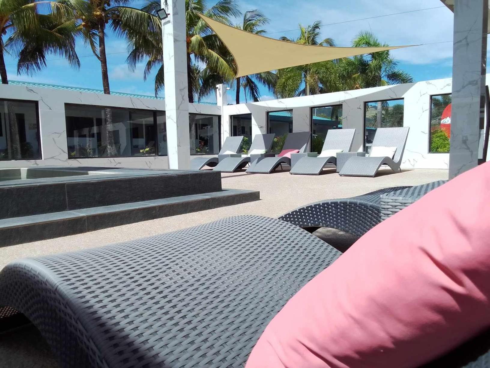 Cave Beach Resort Boutique Luxury Accomodation Dingalan Extérieur photo
